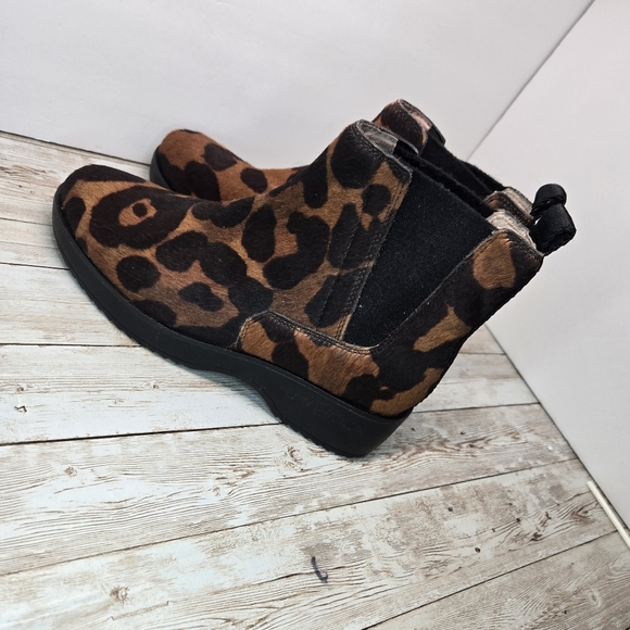LOUISE ET CIE Chelsea Ankle Boot Sz7.5 Boot Leather Leopard Print Calf Hair - Picture 3 of 11